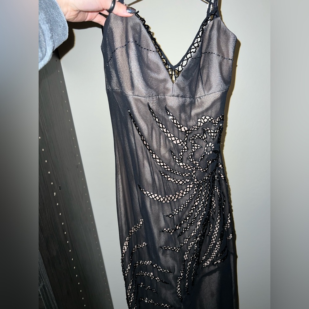 BCBG MAXAZRIA Silk beaded evening gown size 0